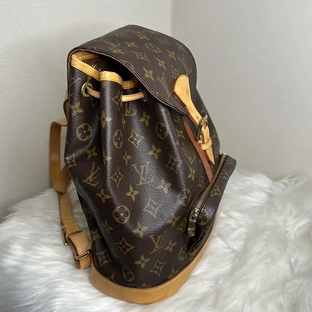 💯 Authentic Louis Vuitton Monogram Backpack 🍀